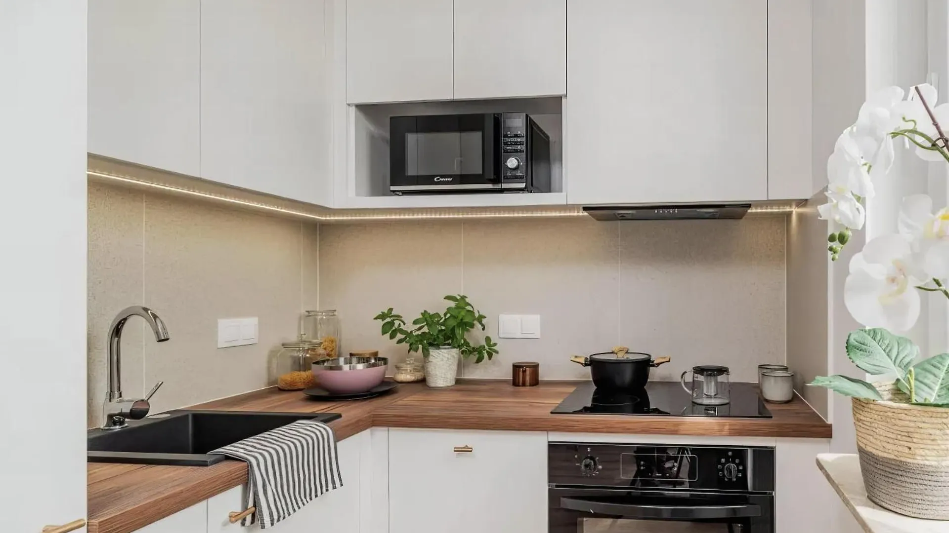Kogar - Wiktoryn 6 Studio Apartment Warsaw Poland